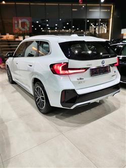 بي ام دبليو iX1